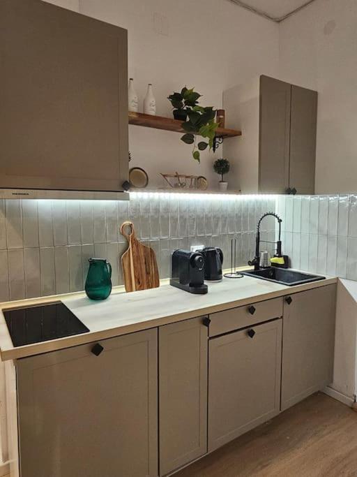 Heart Of City Center 4Br 2Bath 10 Pers 부쿠레슈티 외부 사진