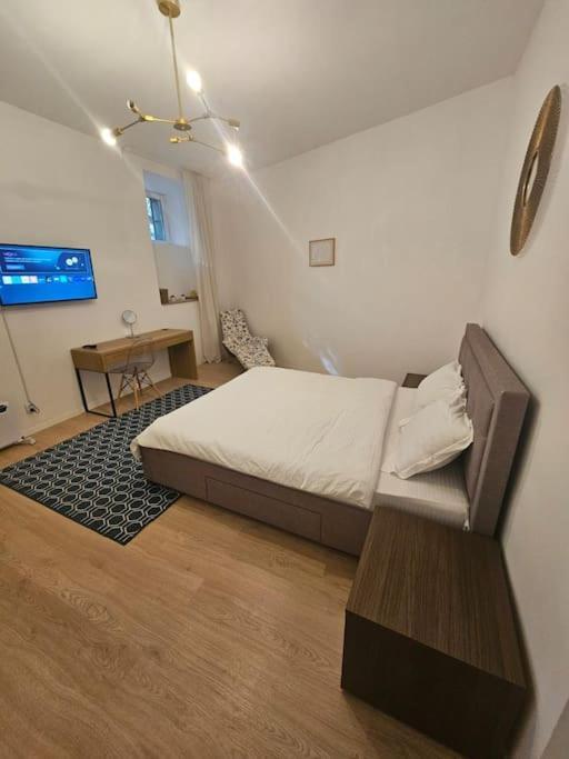 Heart Of City Center 4Br 2Bath 10 Pers 부쿠레슈티 외부 사진