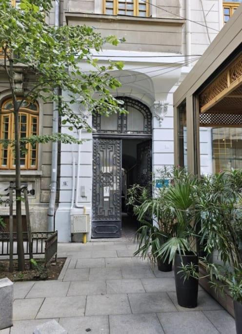 Heart Of City Center 4Br 2Bath 10 Pers 부쿠레슈티 외부 사진
